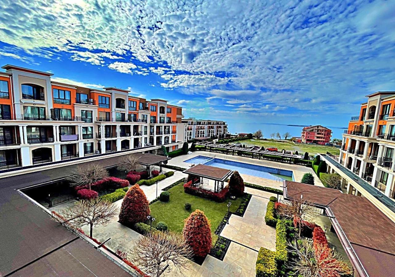 Premier Fort Beach - Premium Apartments Sveti Vlas Exterior photo